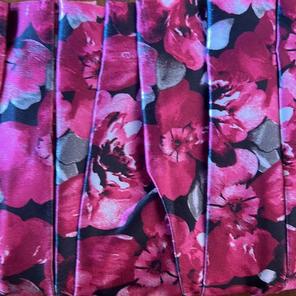 NWT White House Black market pink floral purse - Picture 4 of 5